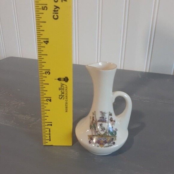 Crest of City of Liverpool Miniature Handle Urn Arcadian China - Picture 5 of 6